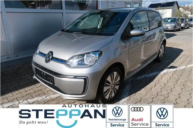 Volkswagen up! Style Plus +PDC hinten +VW-Garantie