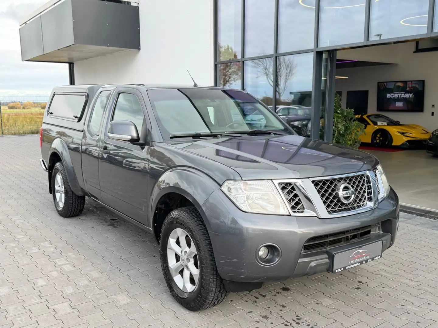 Nissan Navara Pickup 2.5 dCI KingCab 4X4 Noir - 2