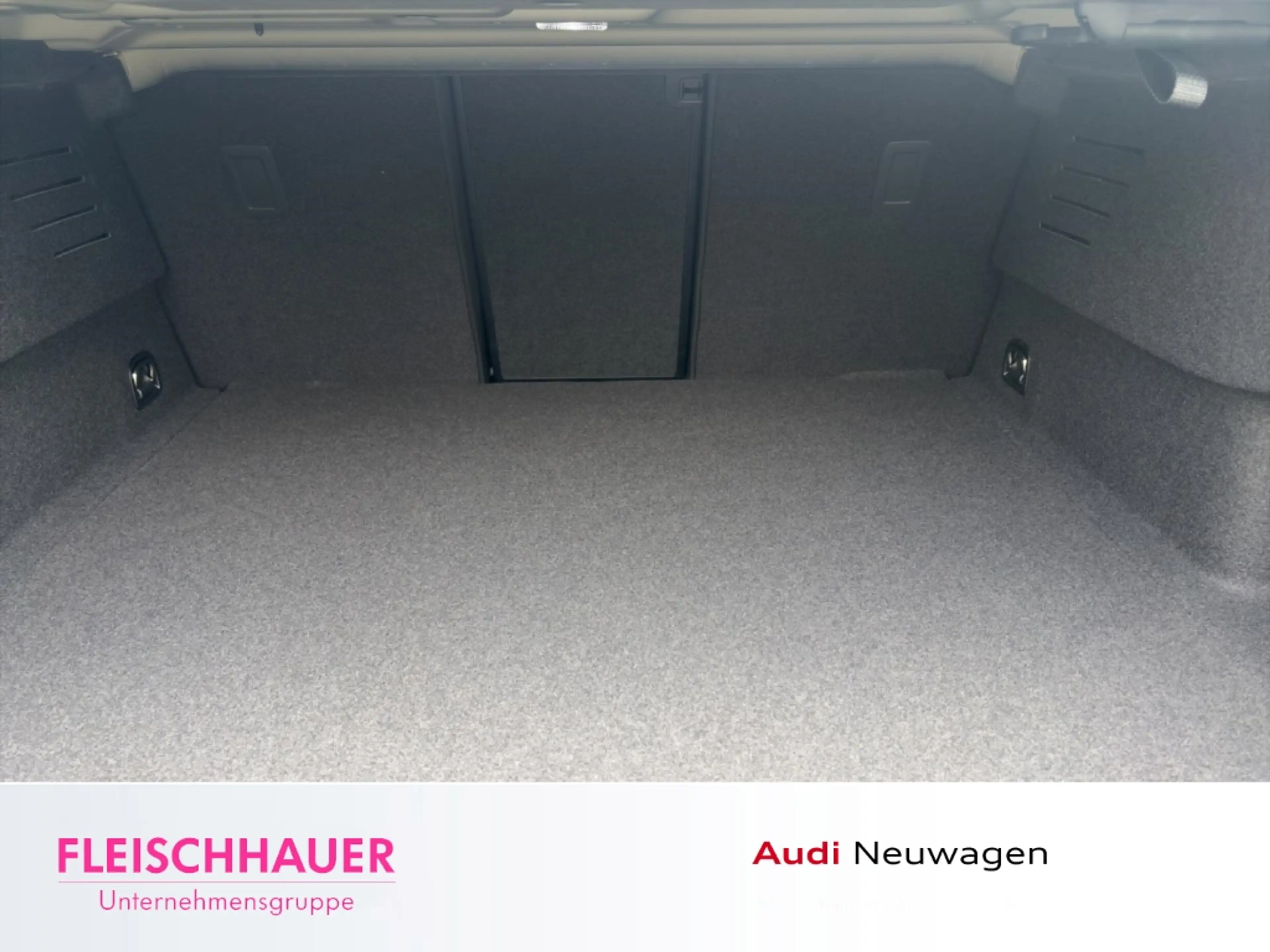 Audi RS3 2.5 TFSI quattro Limousine S tronic RS-SPORTABGASA — photo 15