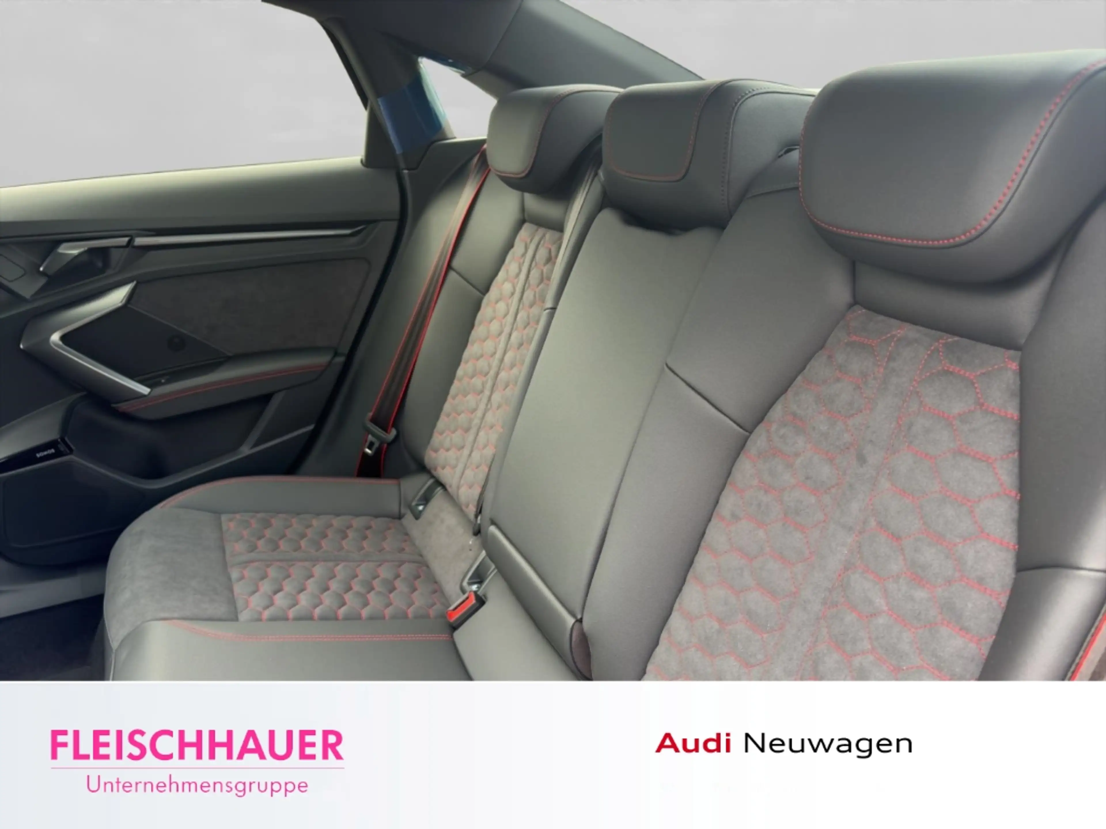 Audi RS3 2.5 TFSI quattro Limousine S tronic RS-SPORTABGASA — photo 11