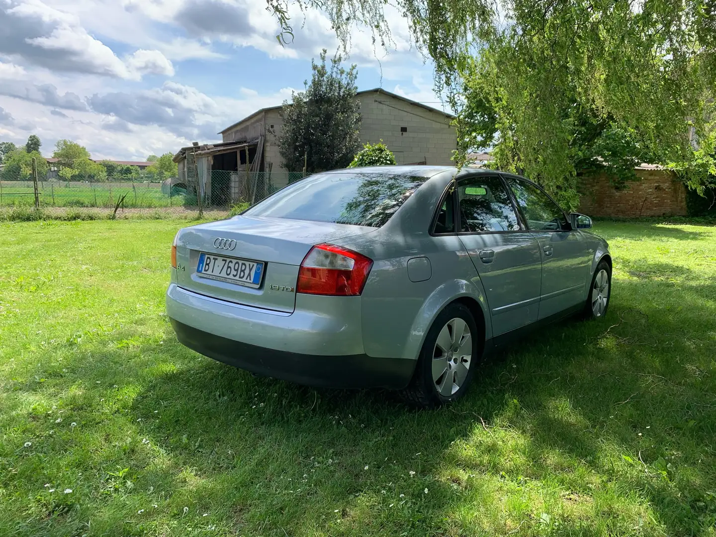 Audi A4 1.9 tdi 130cv Синій - 2
