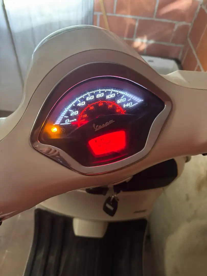 Piaggio GTS 300 super - 2