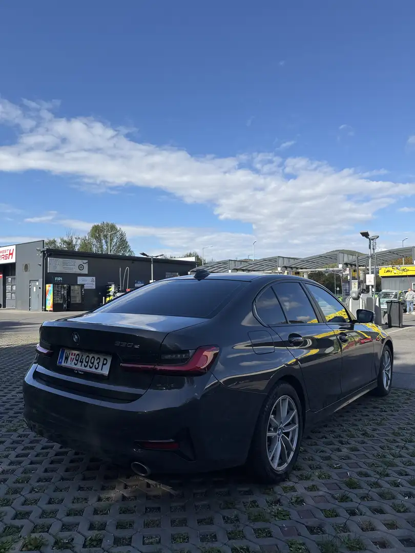 BMW 330 Sport Line - 2