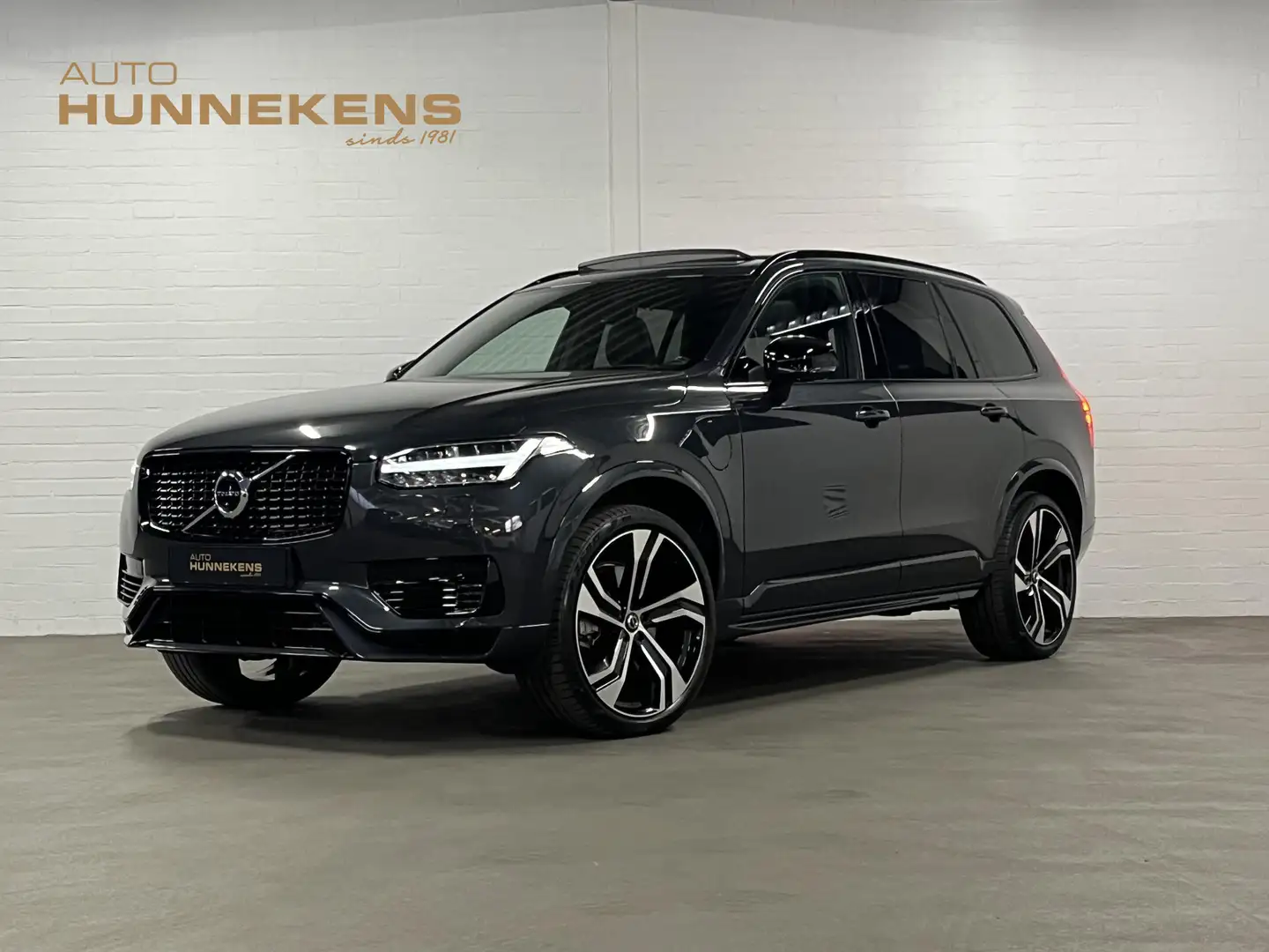 Volvo XC90 2.0 T8 Recharge AWD R-Design Luchtvering | Open da Grijs - 1
