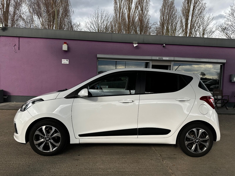 Hyundai i10 PASSION "AHK"PDC"SHZ"LHZ"HU/AU NEU"GARANTIE" — photo 11