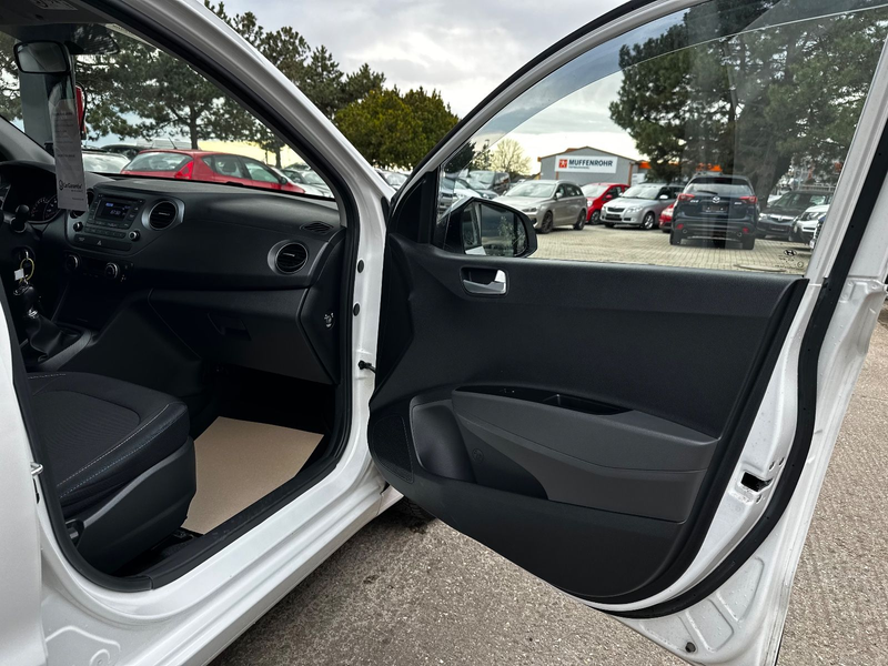 Hyundai i10 PASSION "AHK"PDC"SHZ"LHZ"HU/AU NEU"GARANTIE" — photo 17