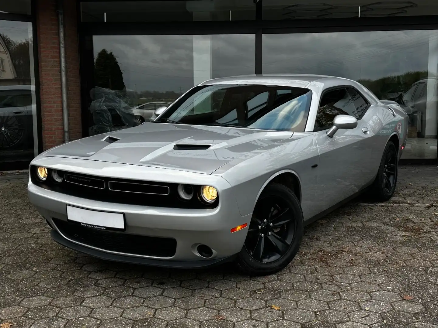 Dodge Challenger Grijs - 1