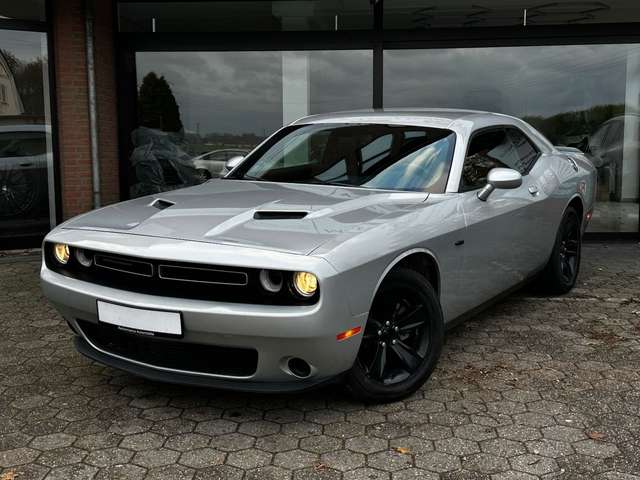 Imagine Dodge Challenger