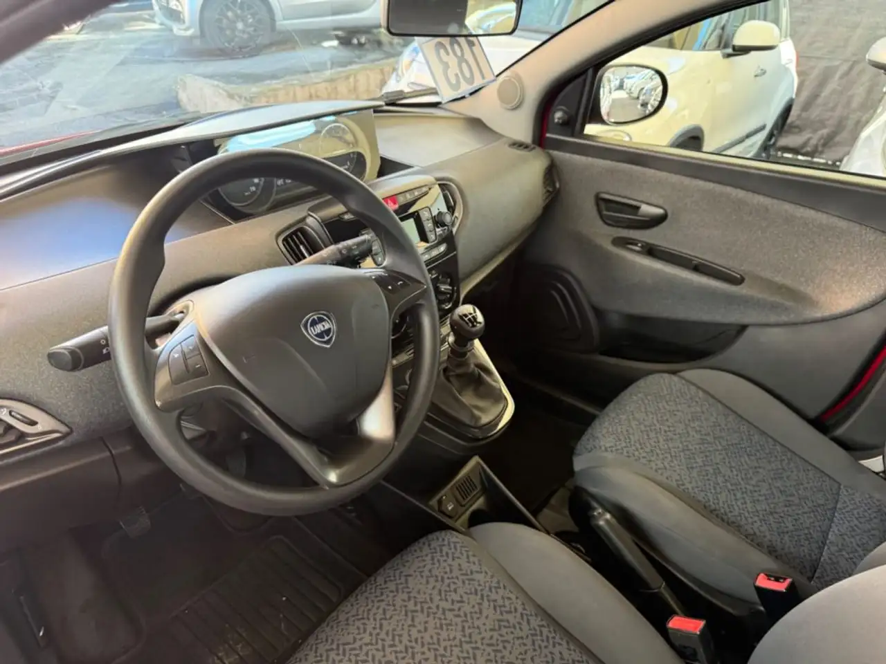 Lancia Ypsilon 2022 — фото 7