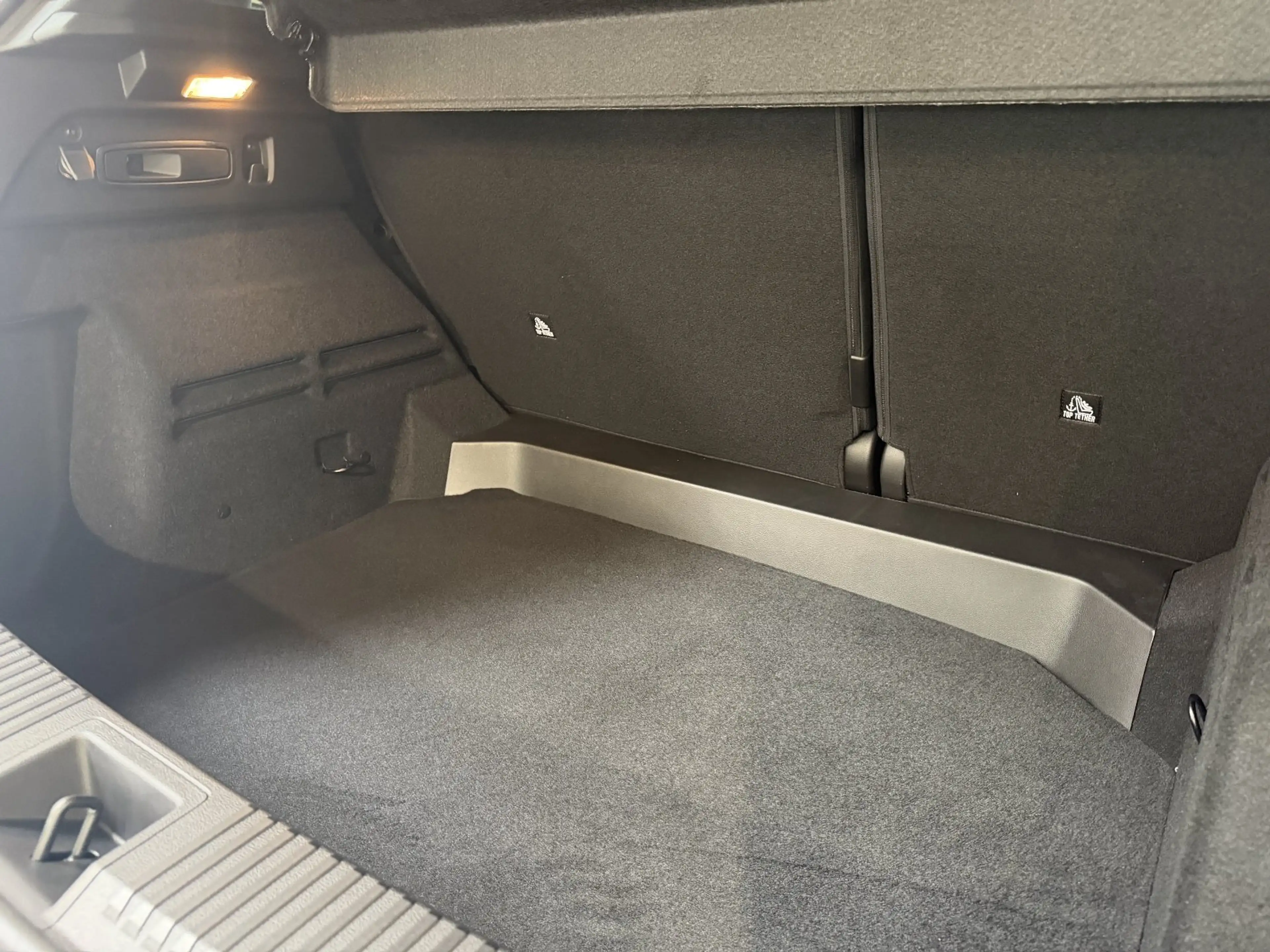 Renault Austral Techno Mild Hybrid 150 Automatik — photo 12