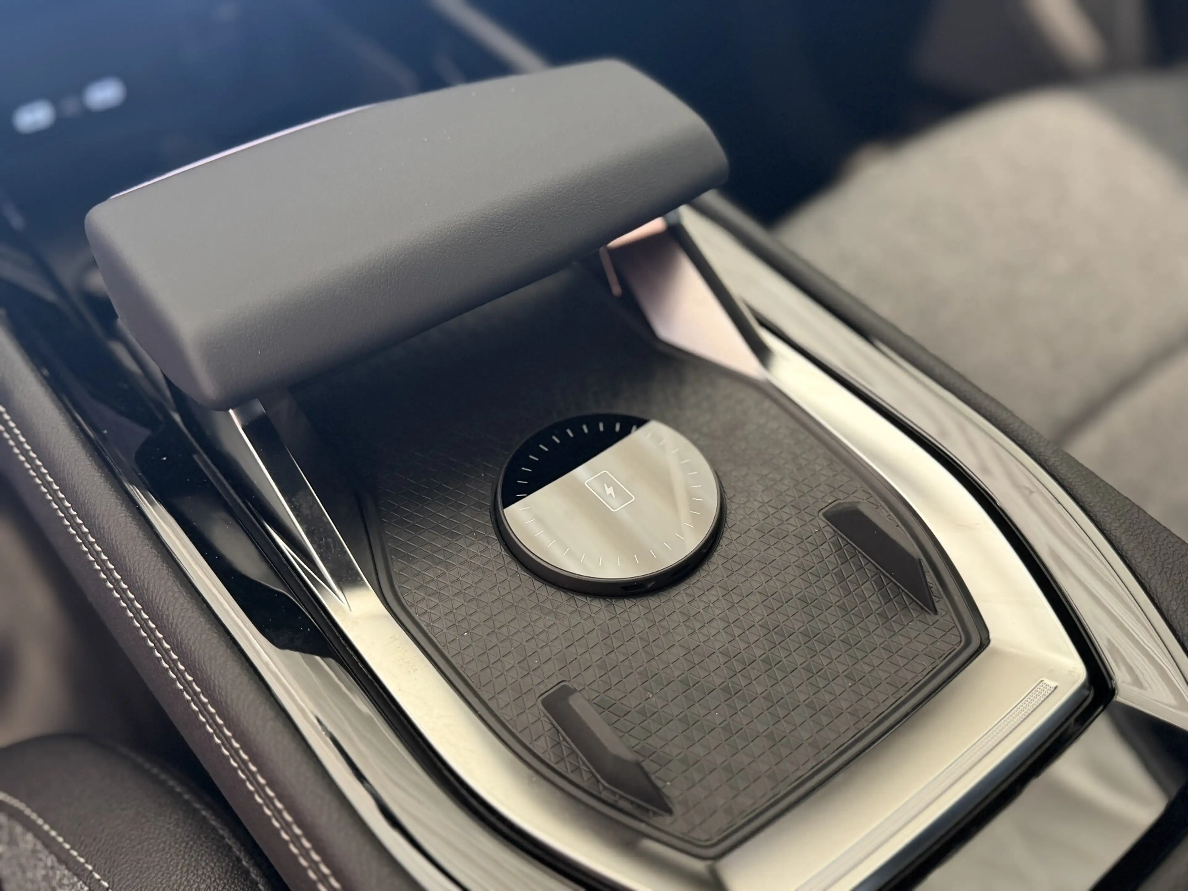 Renault Austral Techno Mild Hybrid 150 Automatik — photo 30