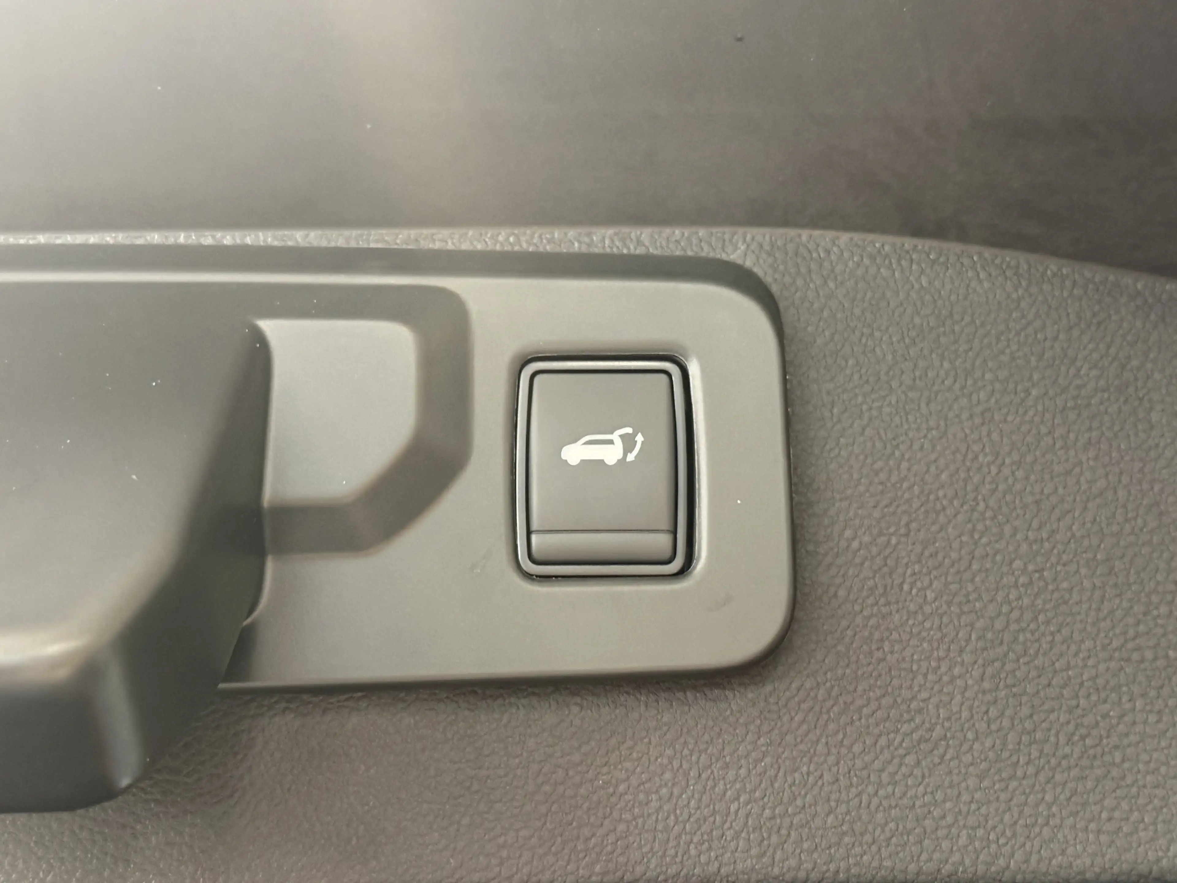 Renault Austral Techno Mild Hybrid 150 Automatik — photo 13