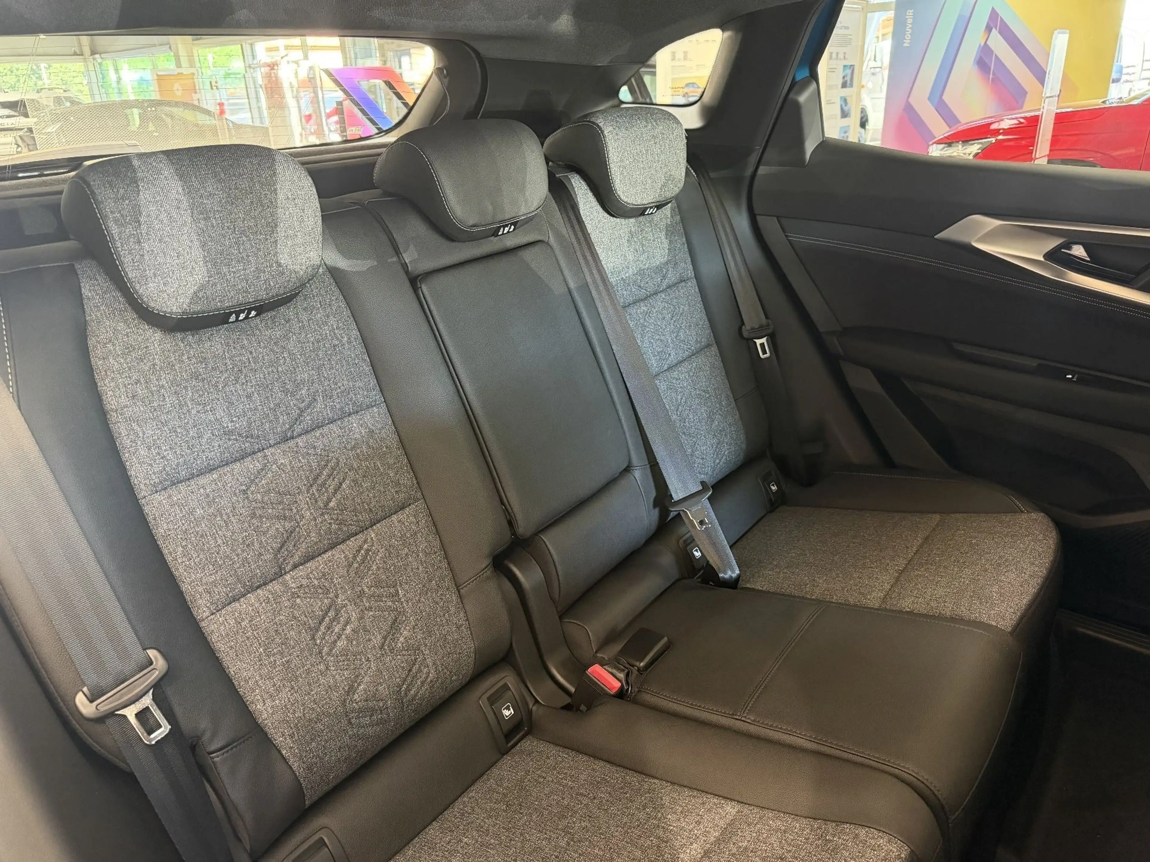 Renault Austral Techno Mild Hybrid 150 Automatik — photo 7