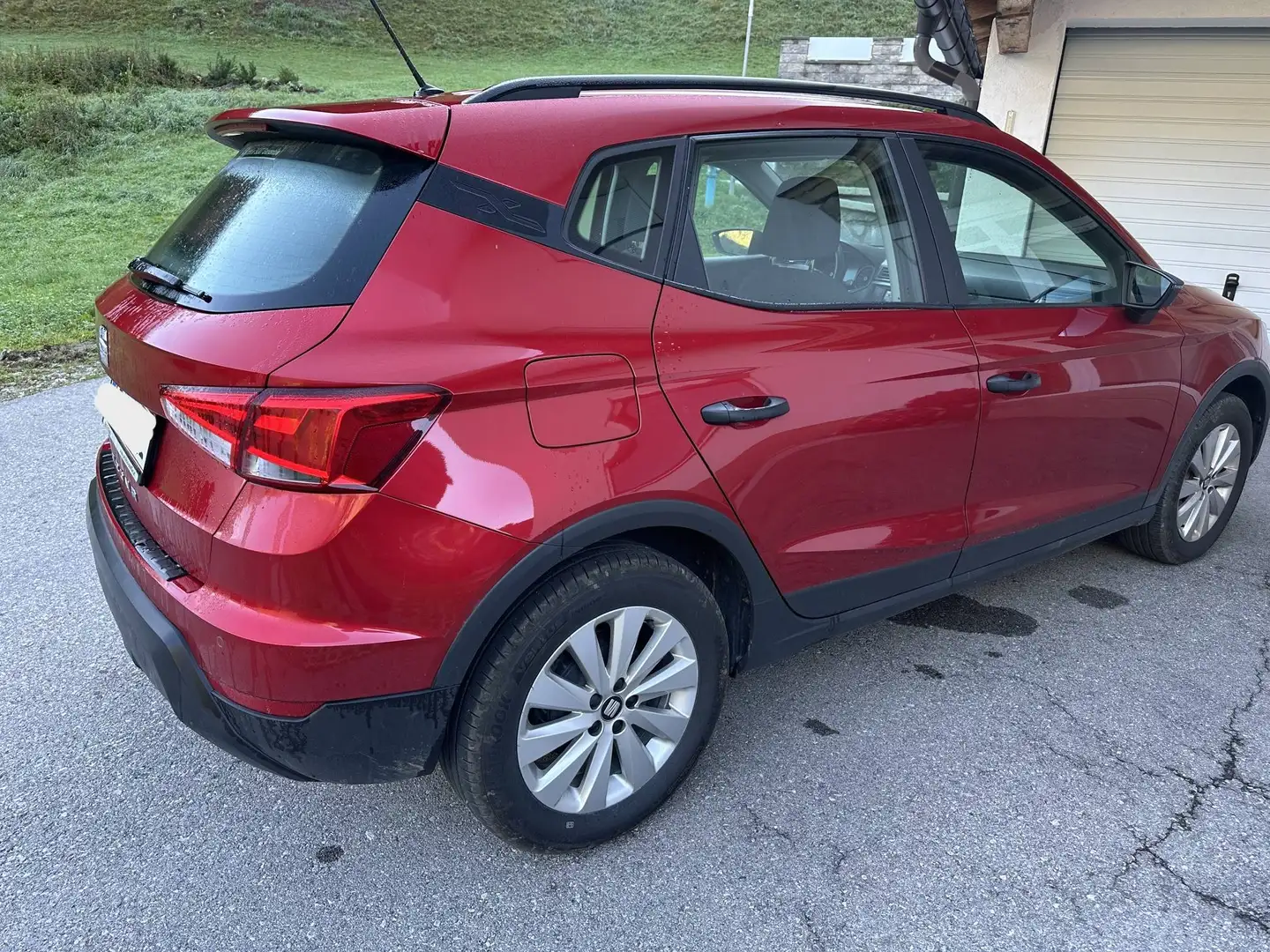 SEAT Arona Arona 1,0 Eco TSI Reference Reference Rot - 2