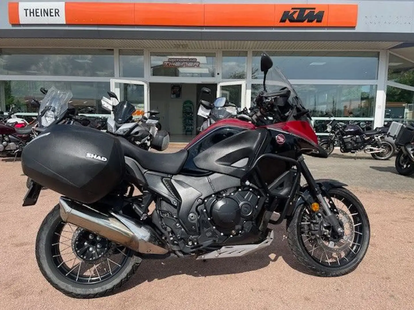 Honda VFR 1200 X Червоний - 1