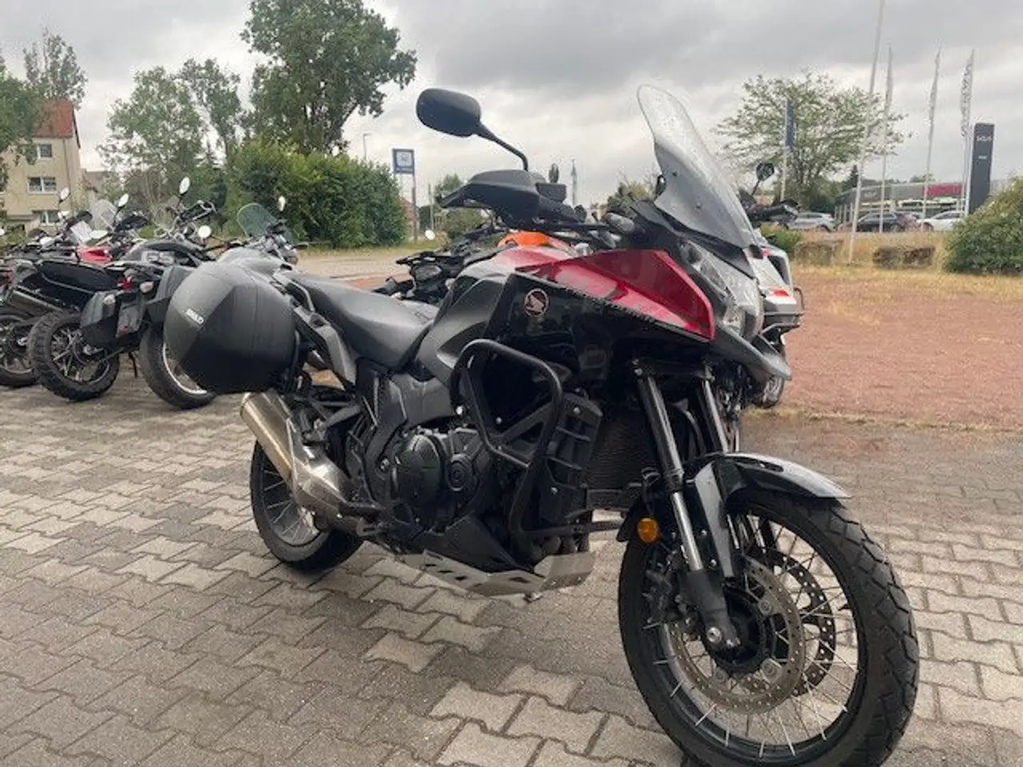 Honda VFR 1200 X Červená - 1