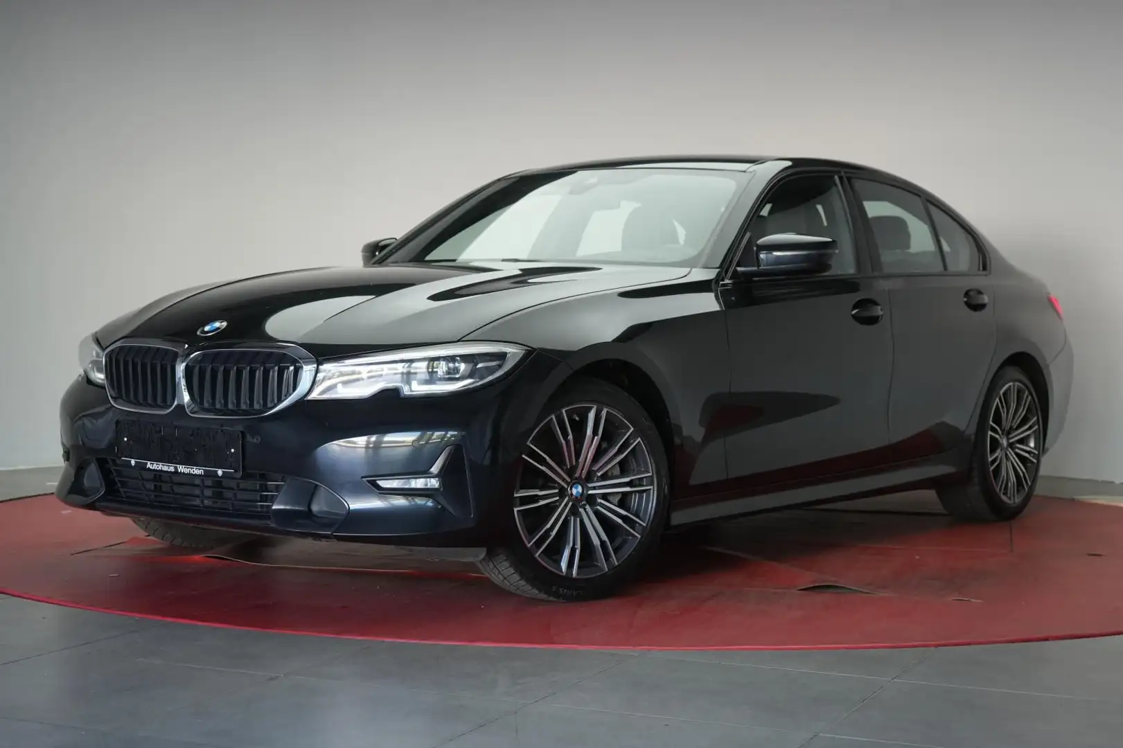 BMW 330 d S M Sport Line Navi/Temp/Virtual/LED Schwarz - 2