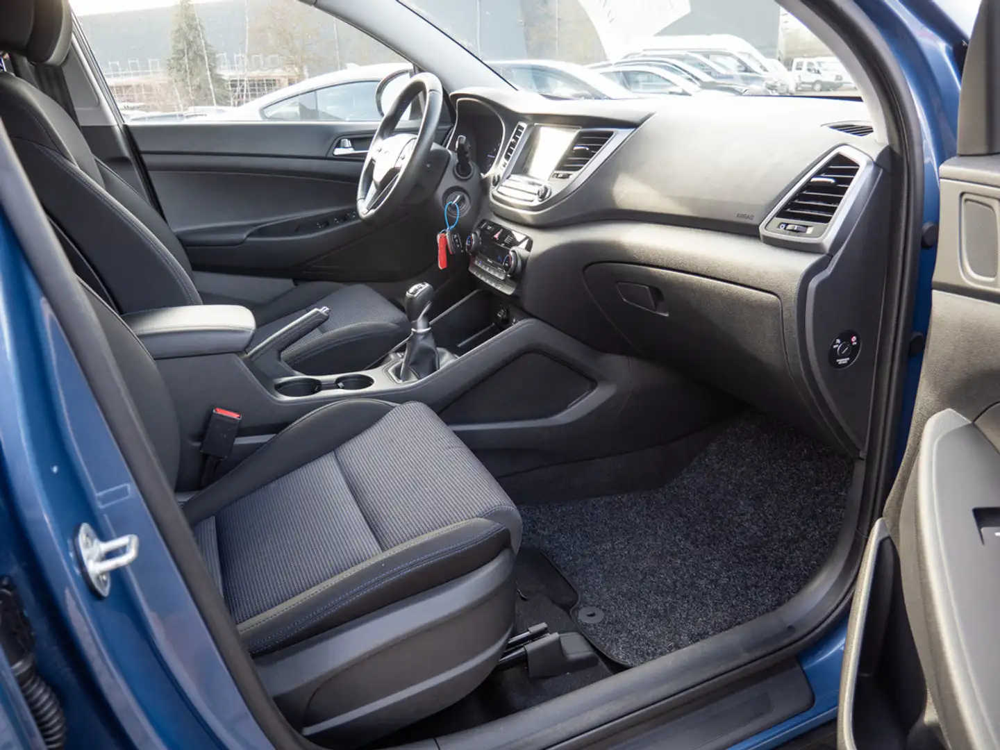 Hyundai TUCSON 1.6 Intro Edition 4WD SHZ KAMERA NAVI Blau - 2