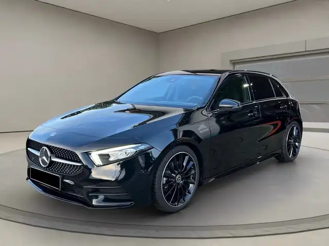 Mercedes-Benz A 220 d / Amg / Night / 19' / Uff Mercedes 🇩🇪