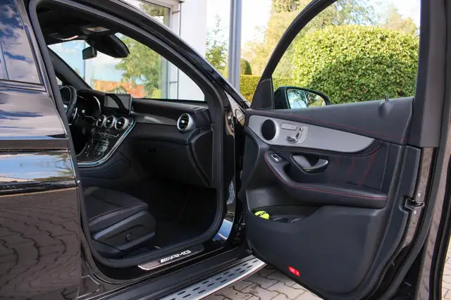 Mercedes-Benz GLC view 17