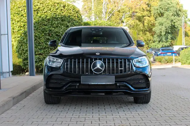 Mercedes-Benz GLC view 2