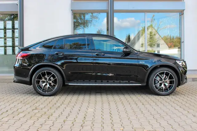 Mercedes-Benz GLC view 4
