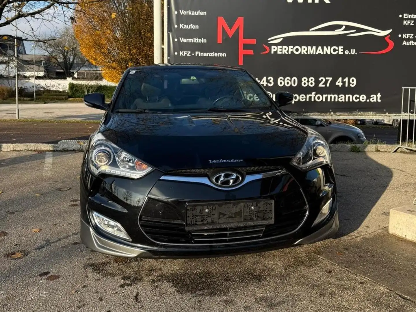 Hyundai VELOSTER Trend crna - 1