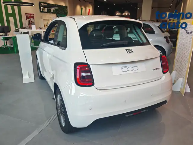Fiat 500 view 3