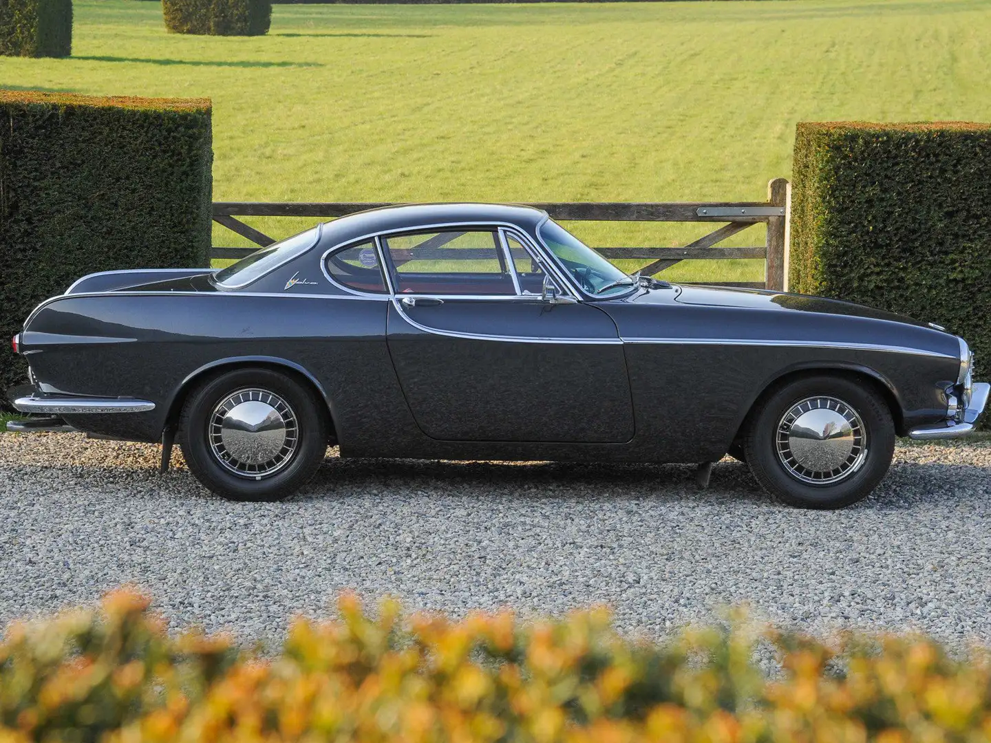 Volvo P1800 Restored - First year of production siva - 2