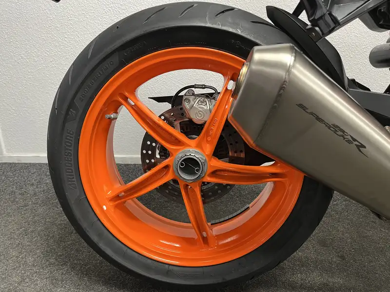 KTM 1290 Super Duke R - foto 6