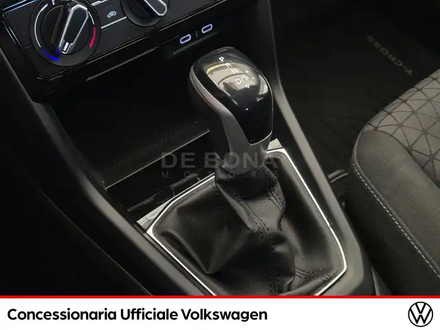 Volkswagen T-Cross view 15
