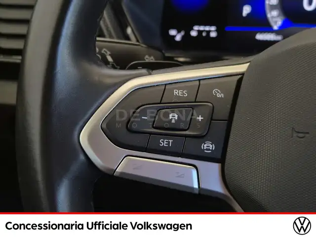 Volkswagen T-Cross view 17