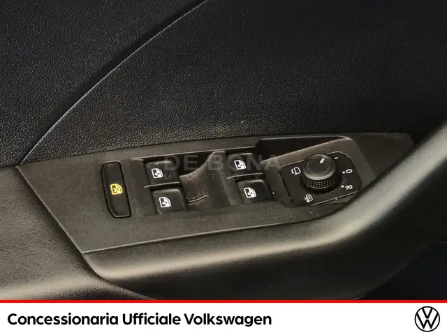 Volkswagen T-Cross view 19