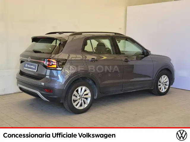 Volkswagen T-Cross view 4