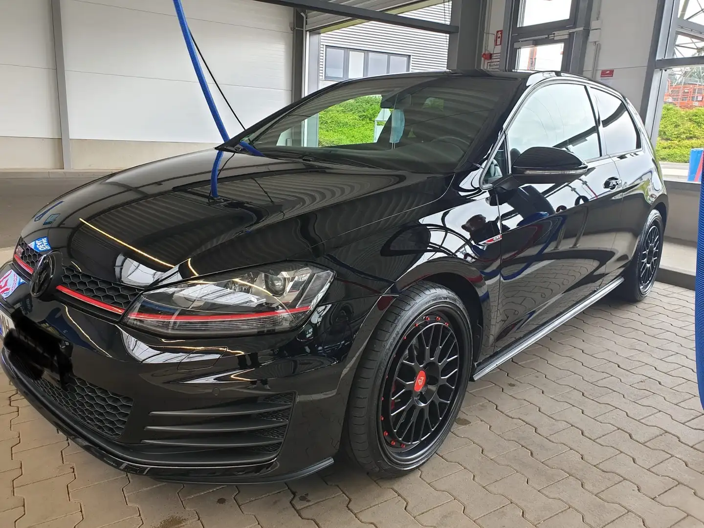 Volkswagen Golf GTI Performance BlueMotion Technology DSG Černá - 1