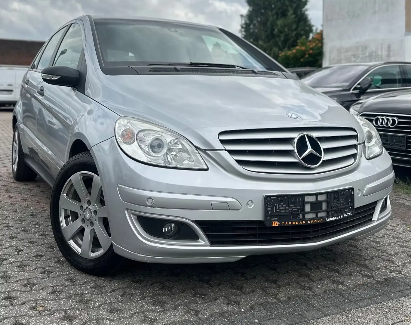Mercedes-Benz B 150 KLIMA-AHK-PDC-SHZ-TÜV NEU- Zilver - 1