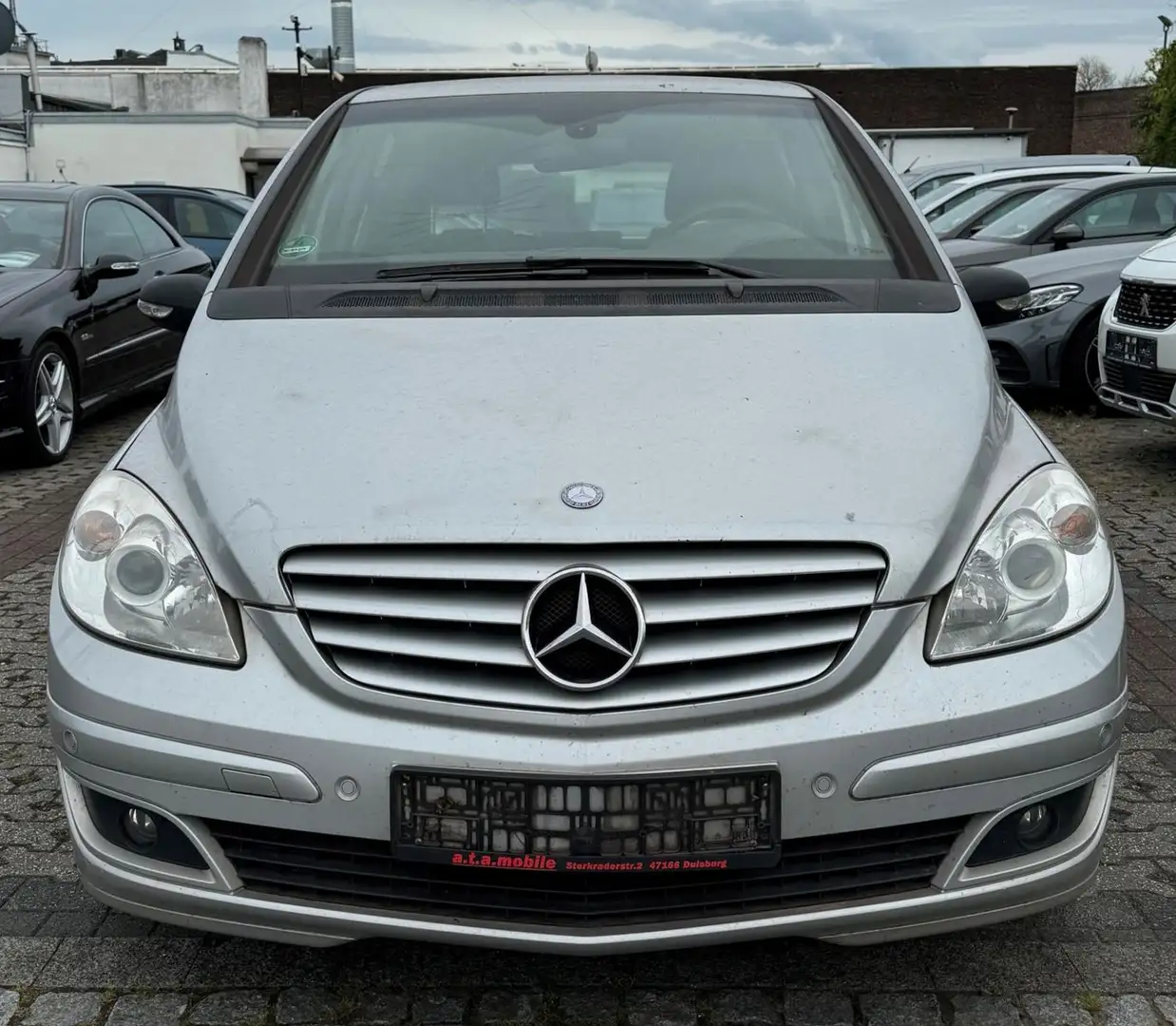 Mercedes-Benz B 150 KLIMA-AHK-PDC-SHZ- Plateado - 2