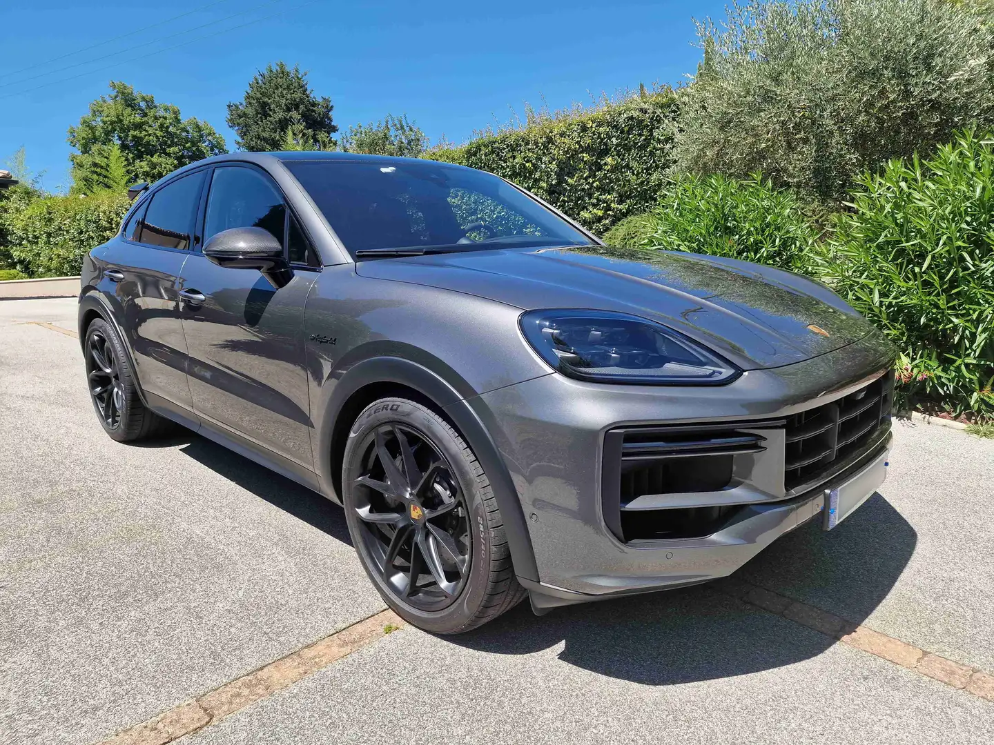Porsche Cayenne Coupé turbo E-Hybrid 739CH Pack GT Noir - 1