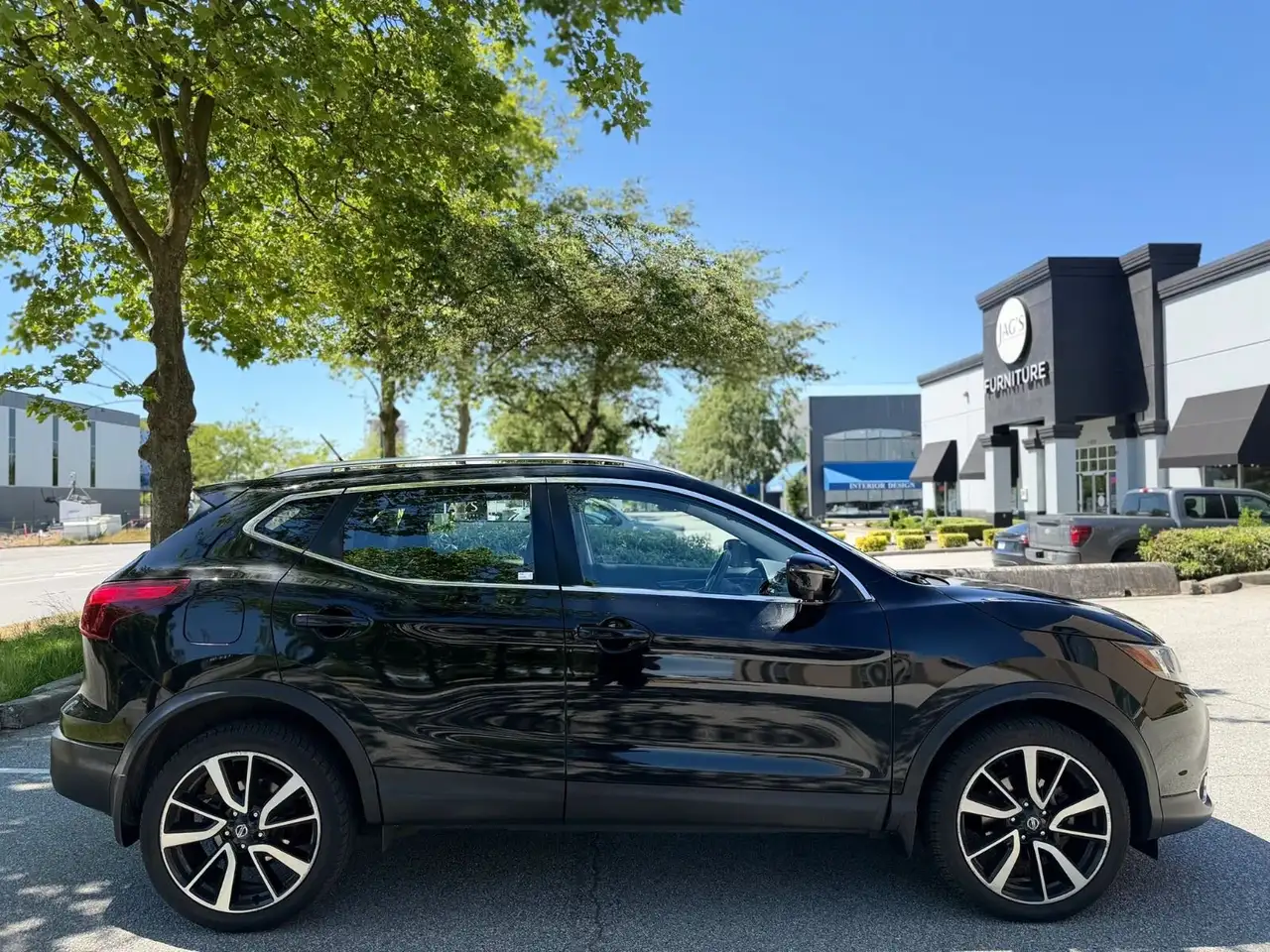 Nissan Qashqai снимка Nissan Qashqai