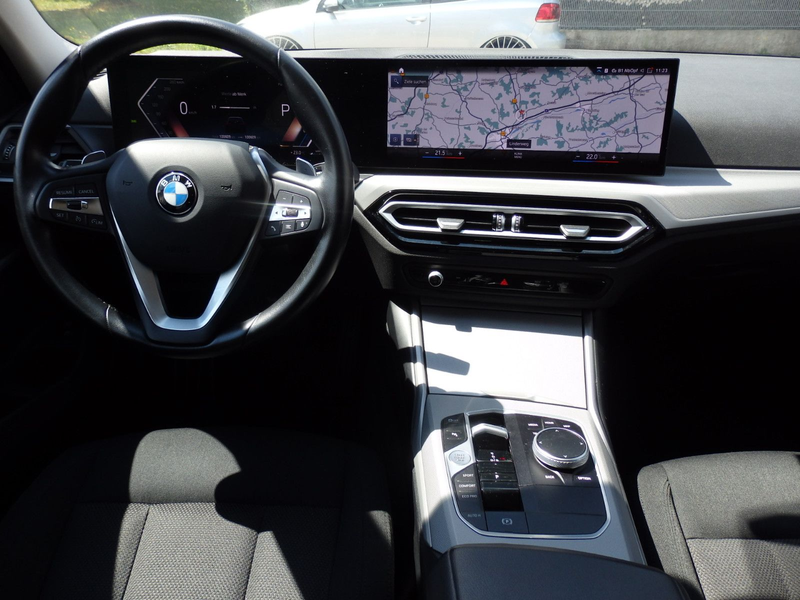 BMW 318 d Touring Aut Sitzheiz PDC Live Cockpit Plus — photo 8