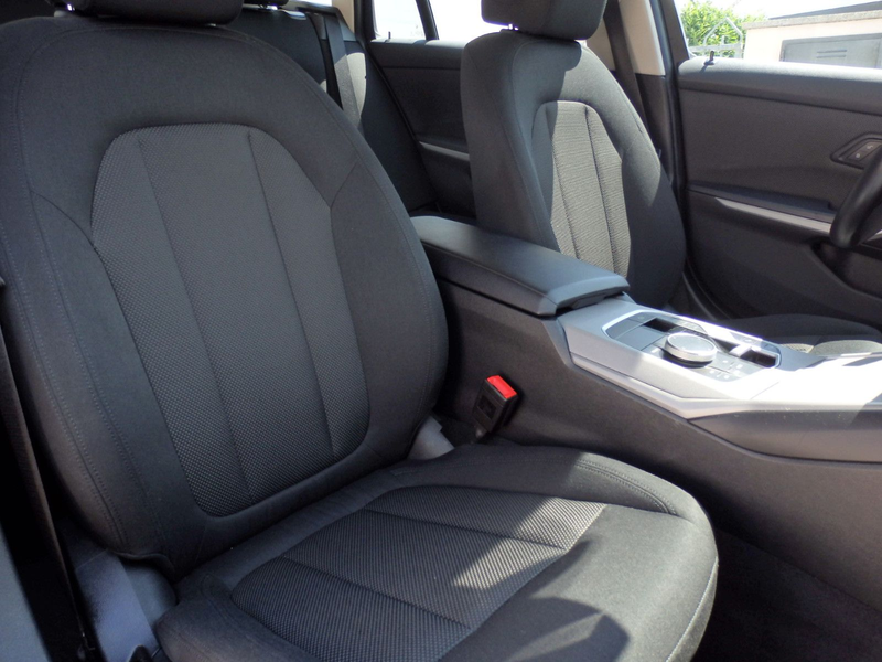 BMW 318 d Touring Aut Sitzheiz PDC Live Cockpit Plus — photo 6