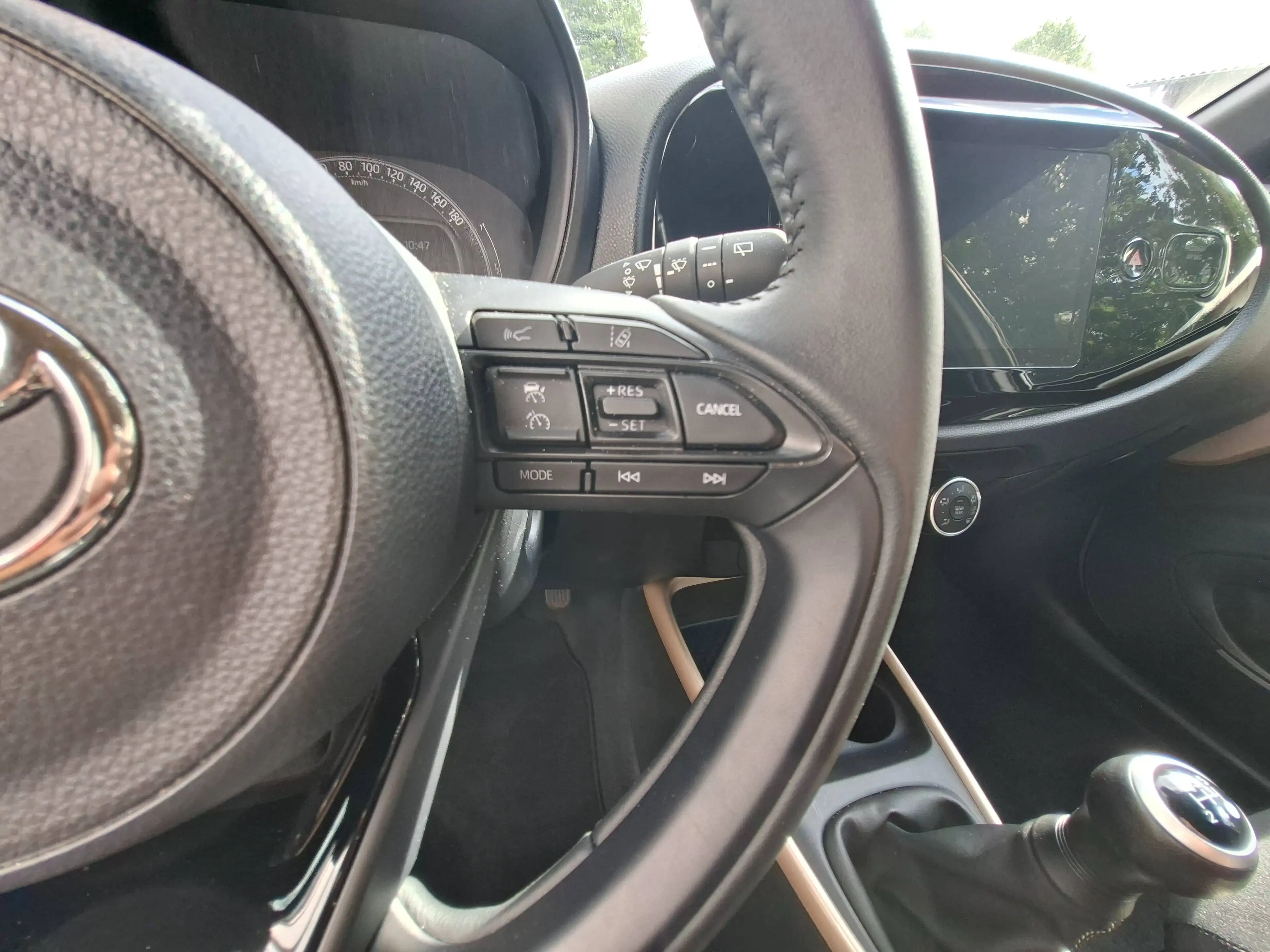 Toyota Aygo X Team D + Ganzjahresreifen + Garantie — photo 13