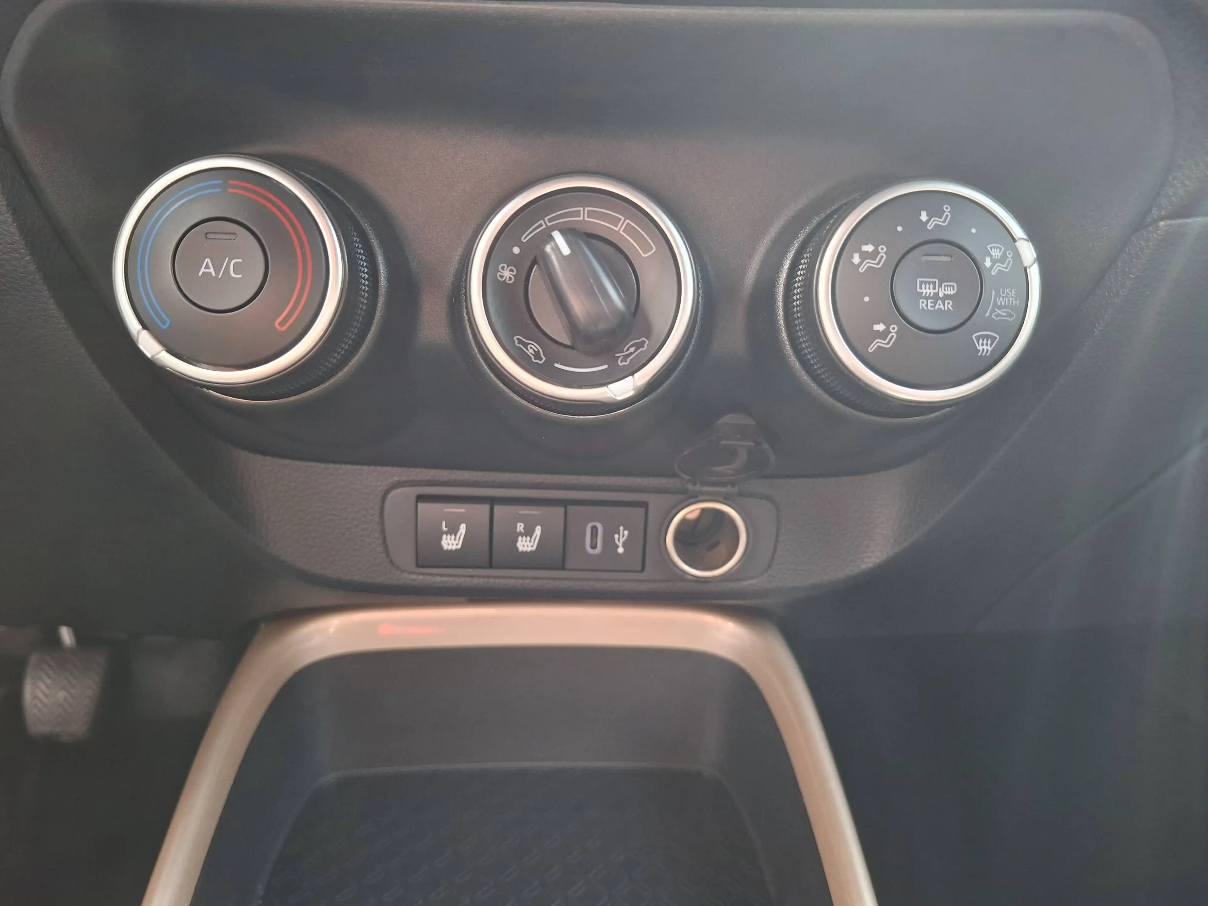 Toyota Aygo X Team D + Ganzjahresreifen + Garantie — photo 14