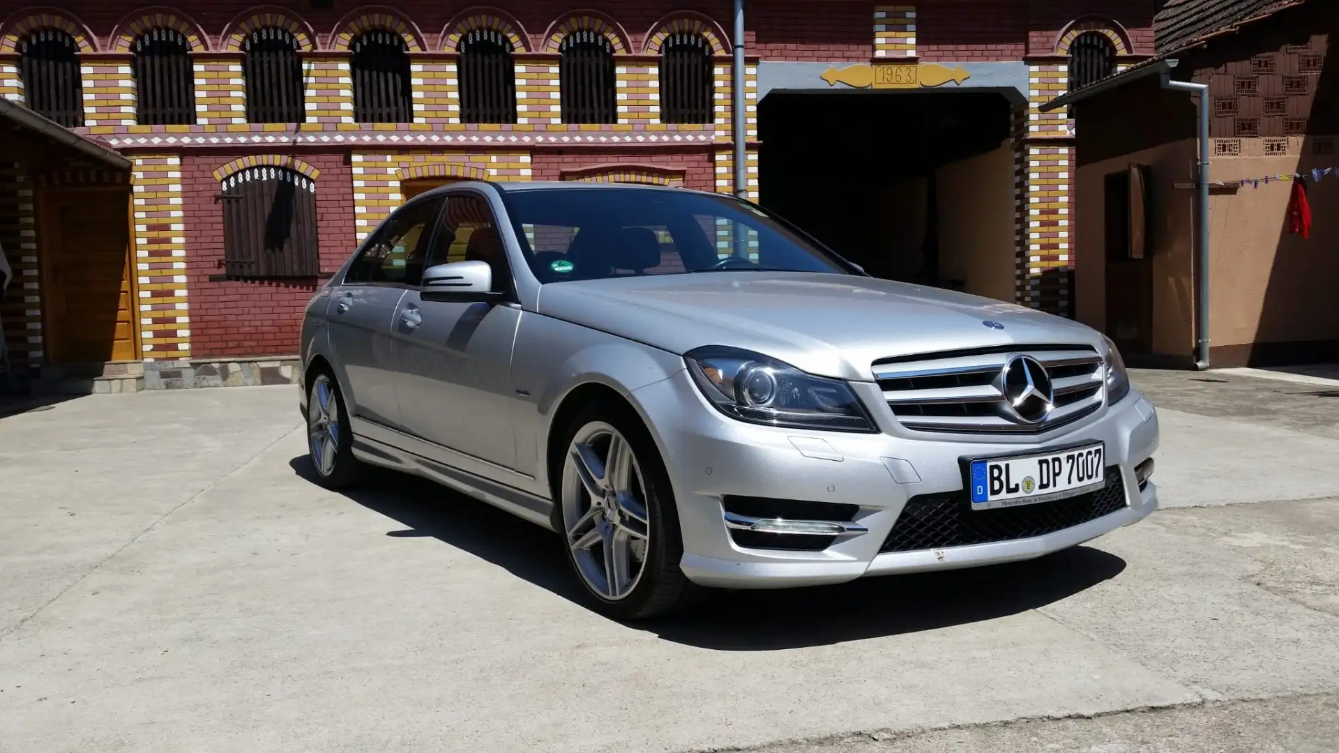 Mercedes-Benz C 350 AMG CDI DPF (BlueEFFICIENCY) 7G-TRONIC Avantgarde - 1