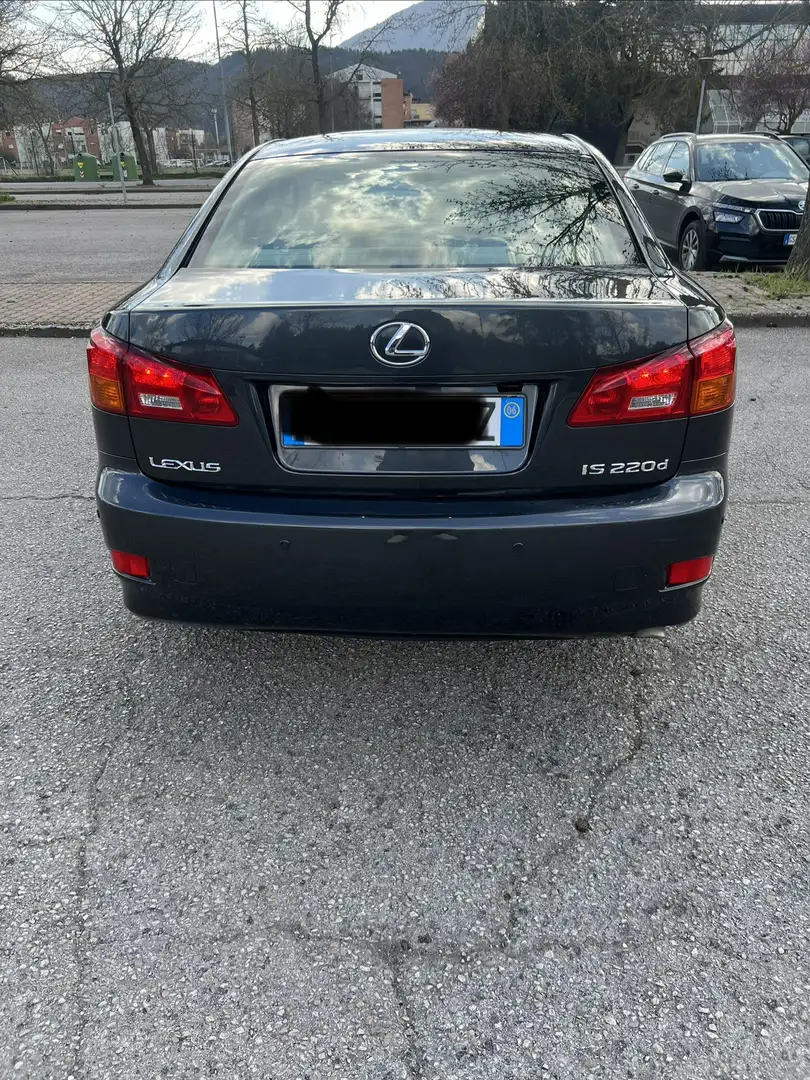 Lexus IS 220d 2.2 Luxury - 2