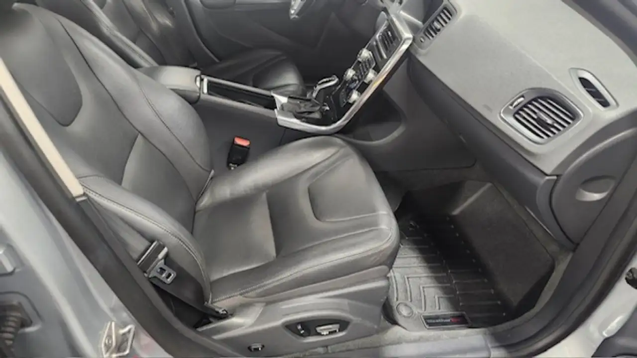 Volvo S60 снимка Volvo S60