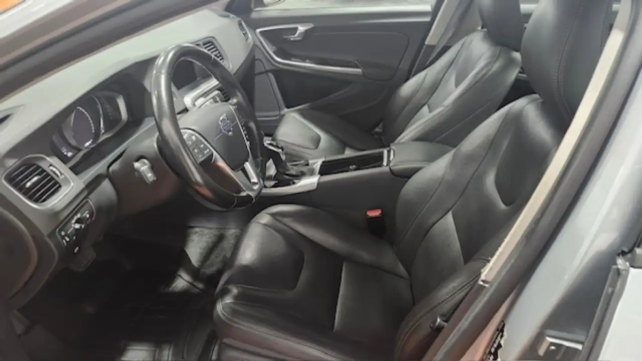 Volvo S60 снимка Volvo S60