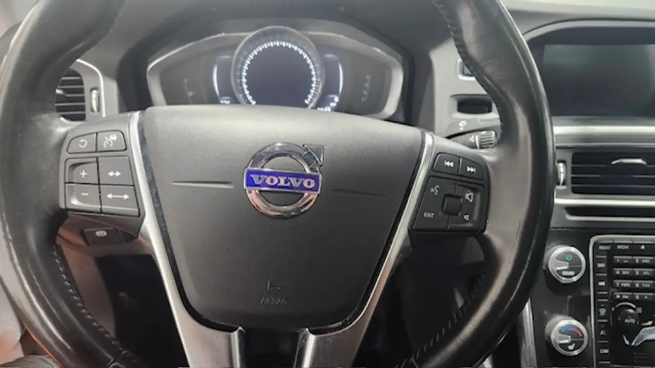 Volvo S60 снимка Volvo S60