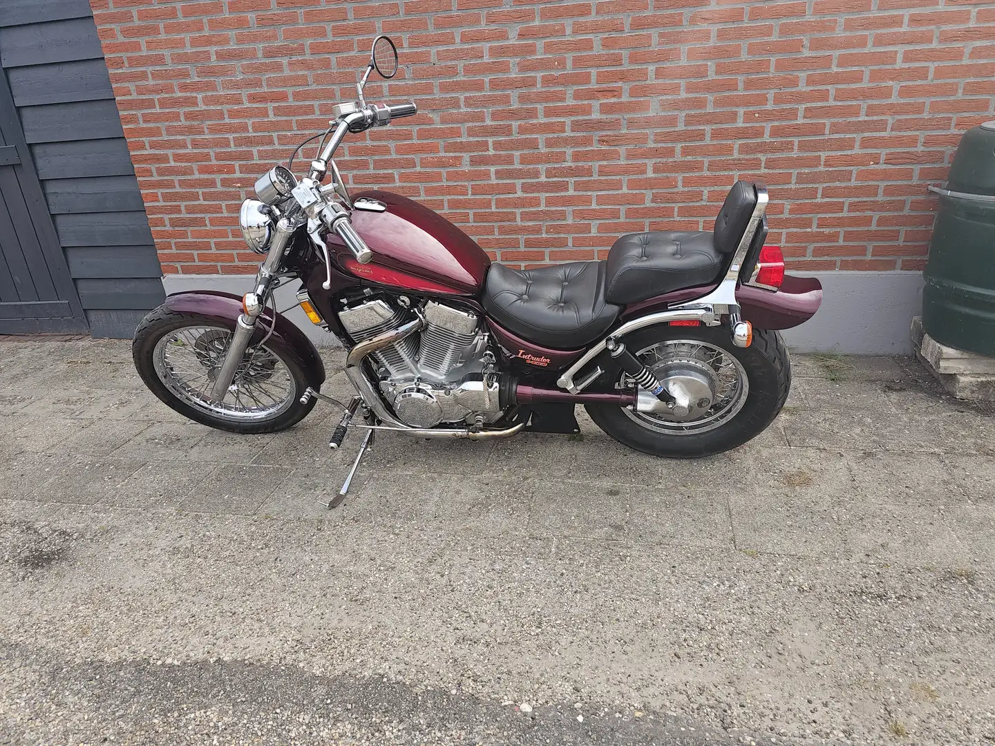 Suzuki VS 1400 Rouge - 2