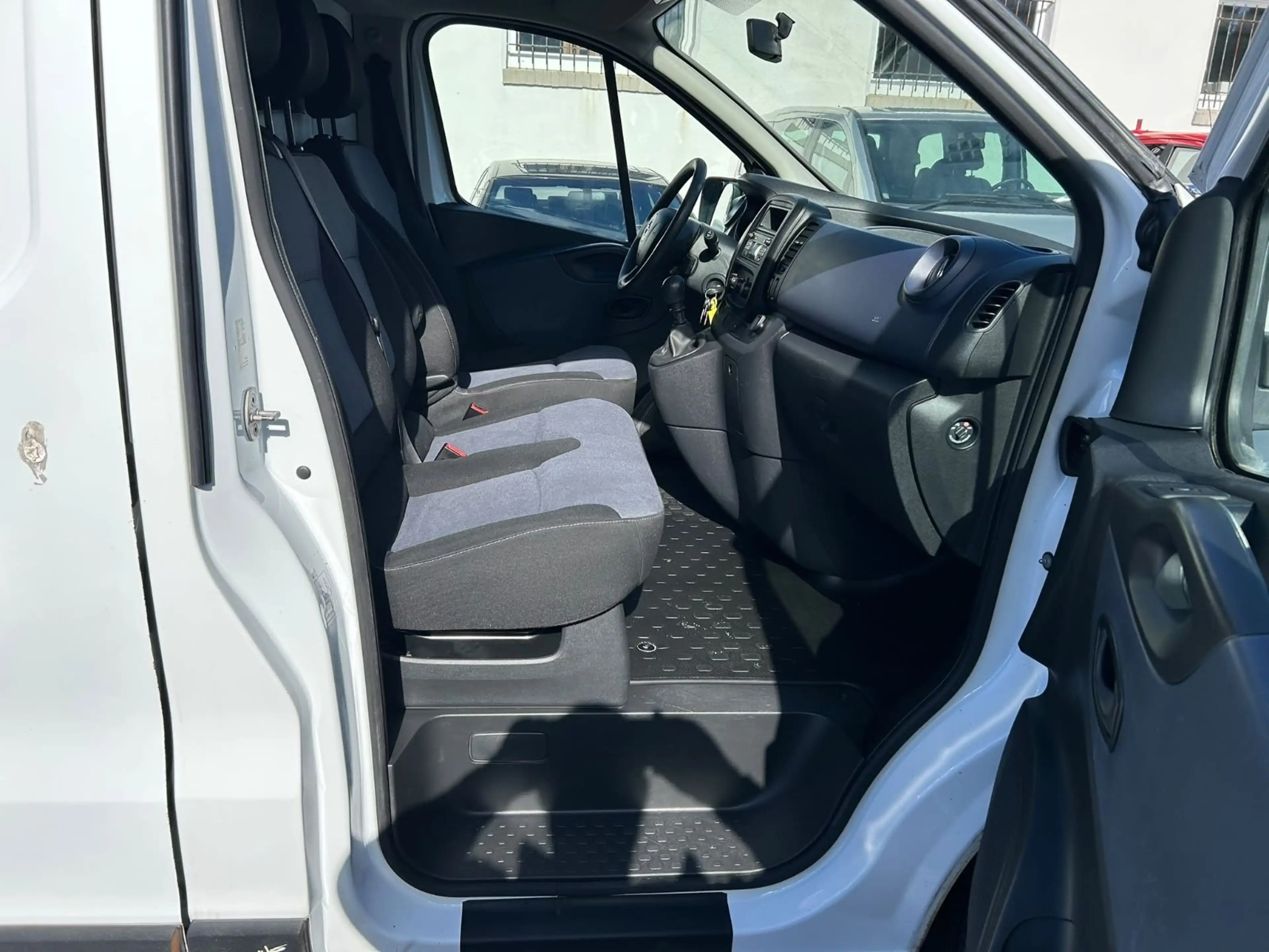 Opel Vivaro B Kasten/Kombi Kasten L2H1 2,9t — photo 14